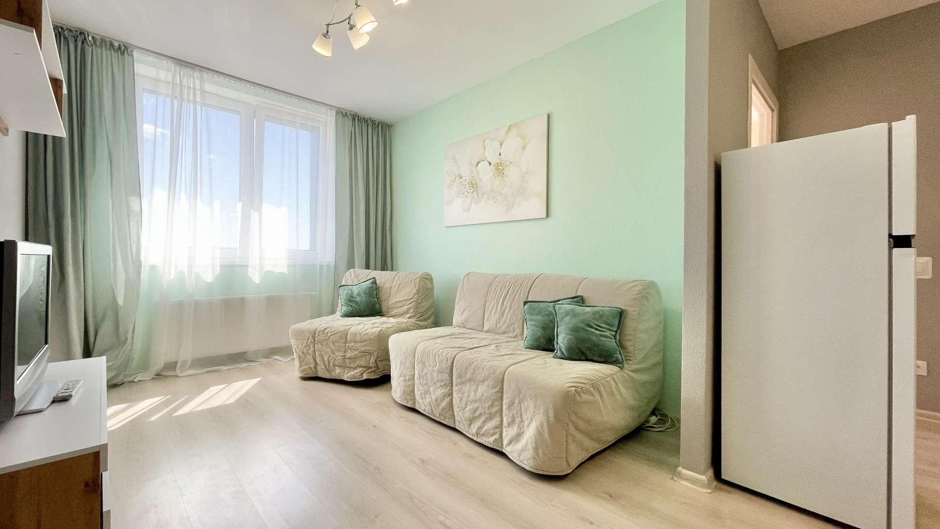 Апартаменты Chicago Aparts на Чемпионов 1 мкр. Солнечный