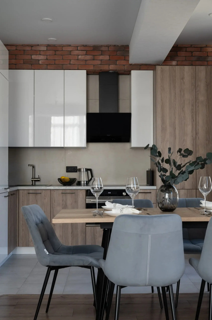 Просторная стильная квартира с видом на горы. Кватро 43