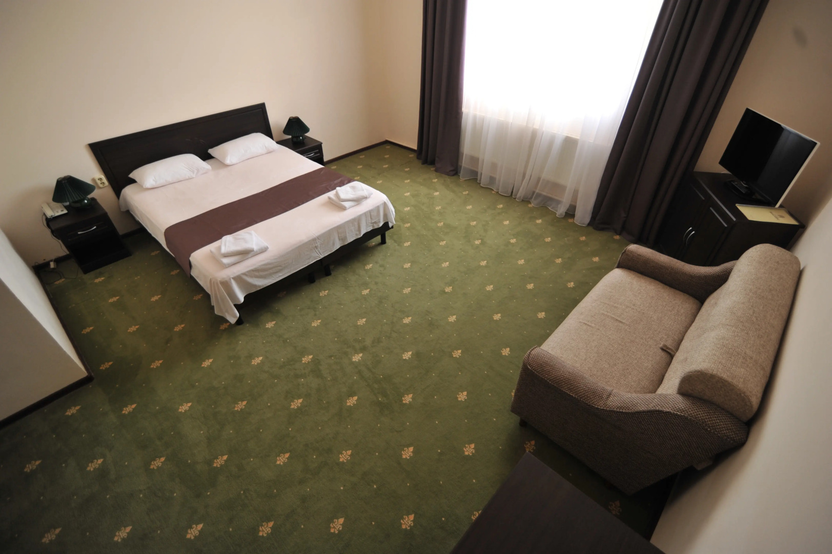 Отель Максимус