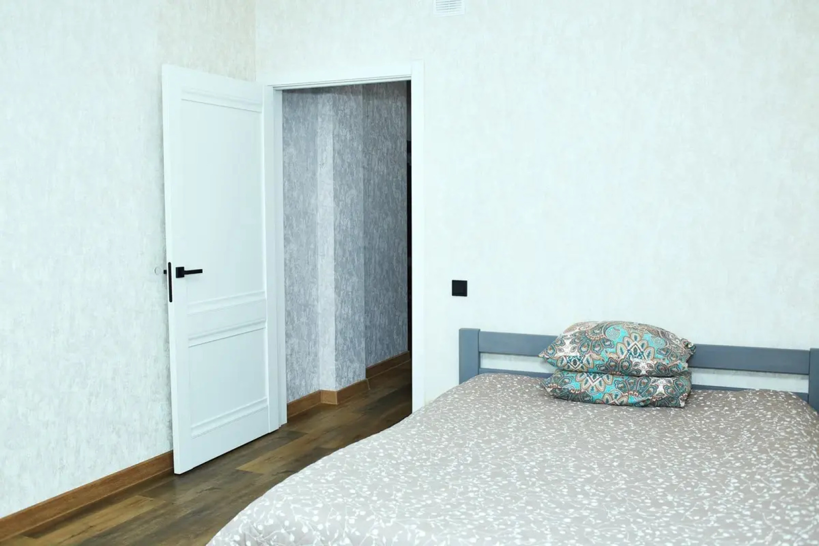 Квартира на Генерала Тихонова