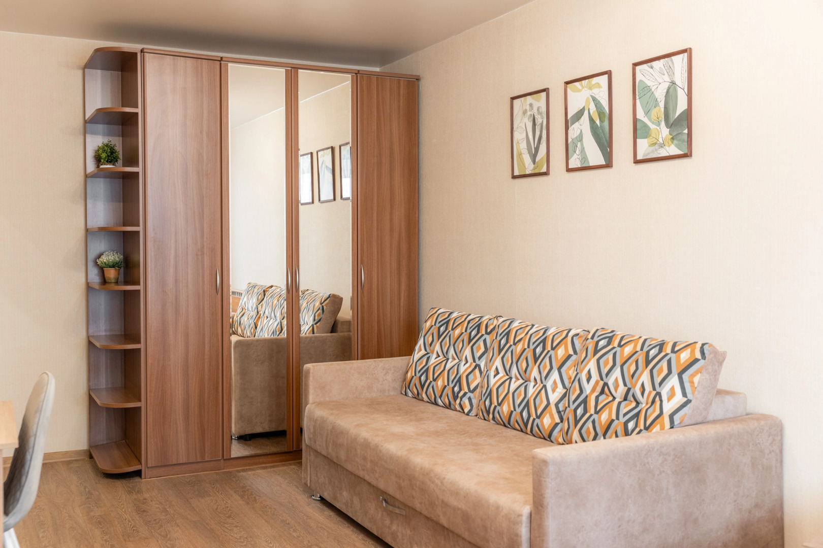 Апартаменты Учебная 7