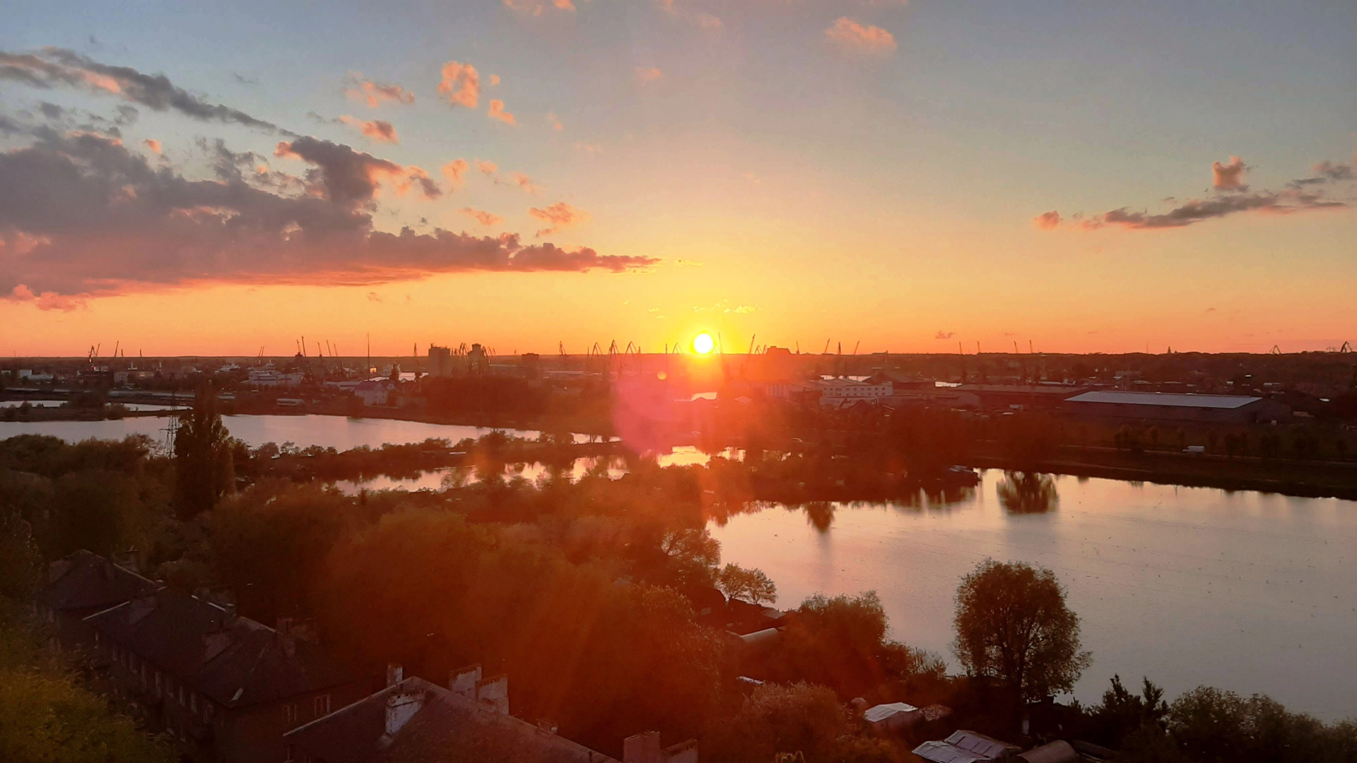 Квартира  MiHome Фантастические Закаты