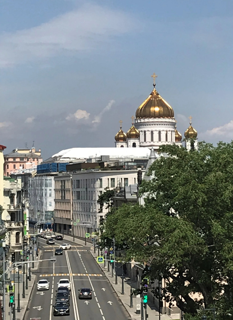 Отель Амбассадори