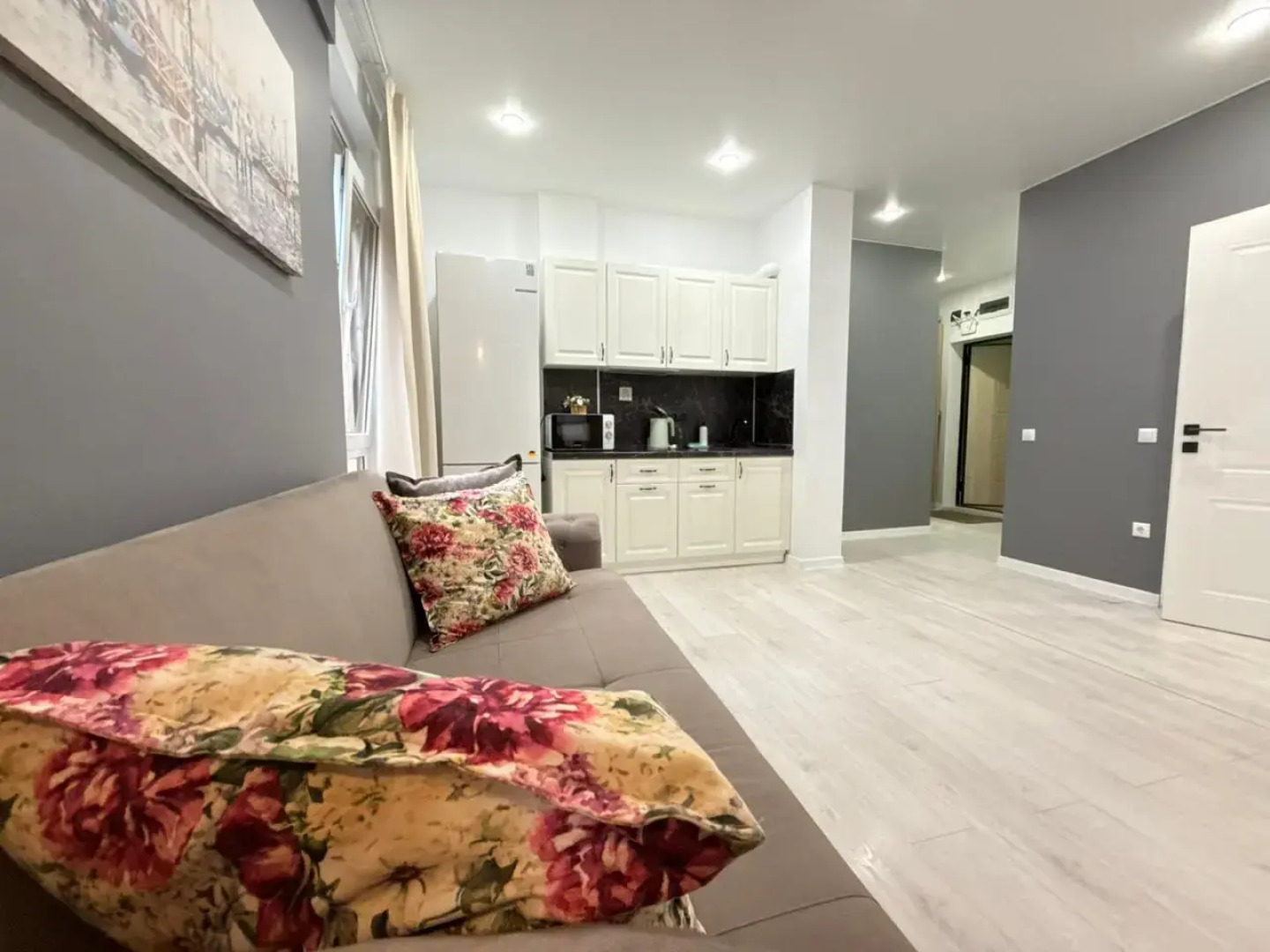 Апартаменты Морент 37 кв. м на 3 этаже в ЖК Сорренто Парк