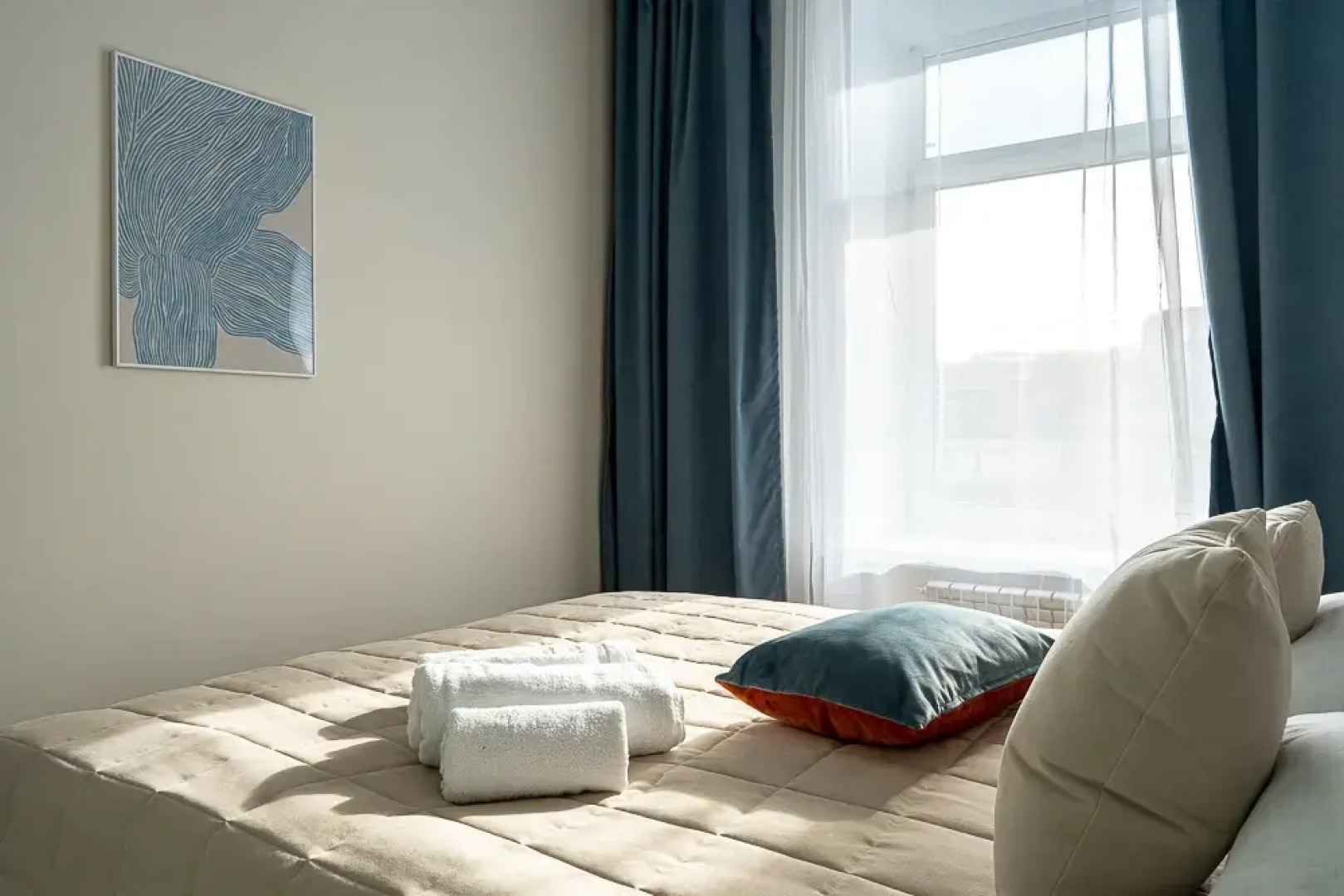 Апартаменты с отдельной спальней на Большой Покровской (до 4х гостей)