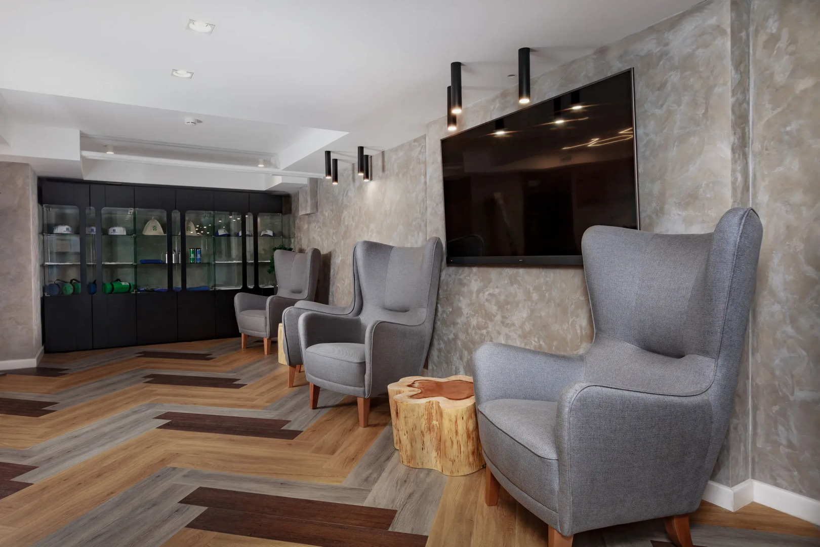 Отель 3*  Всесезонный курорт Манжерок