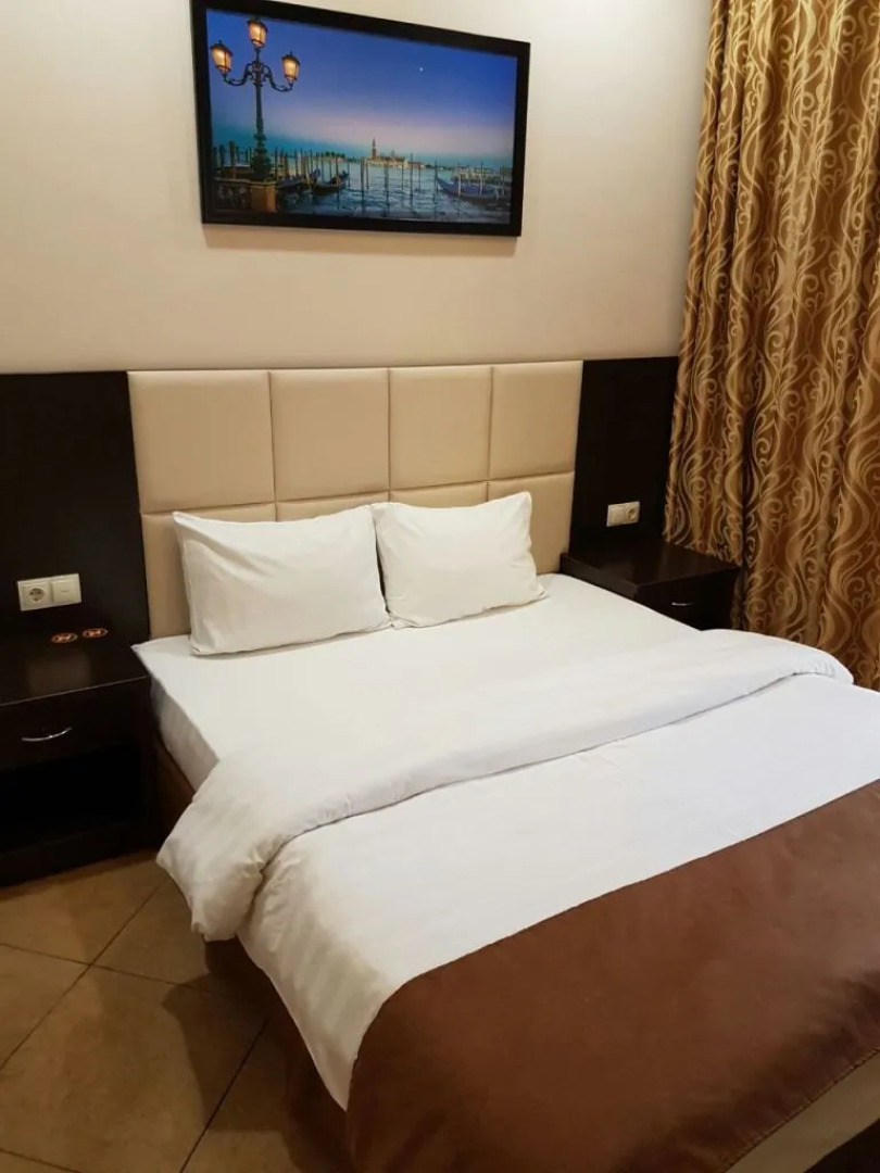 Отель Мартон Родина