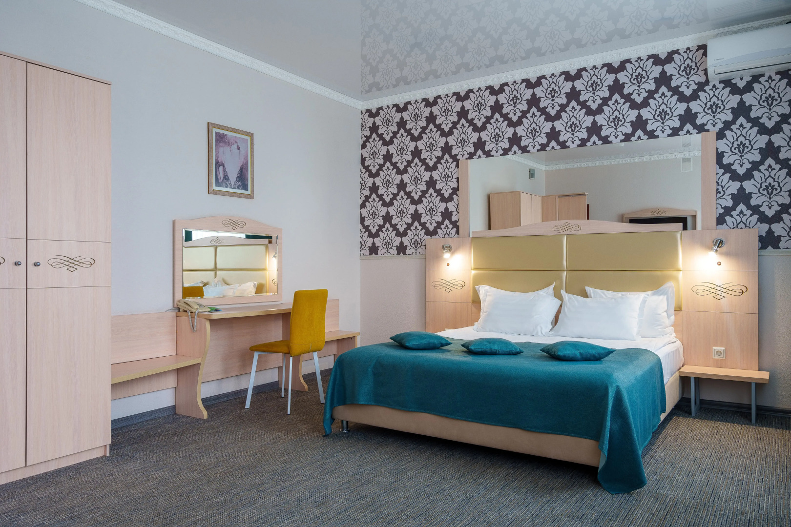 Отель Cronwell Park Ника