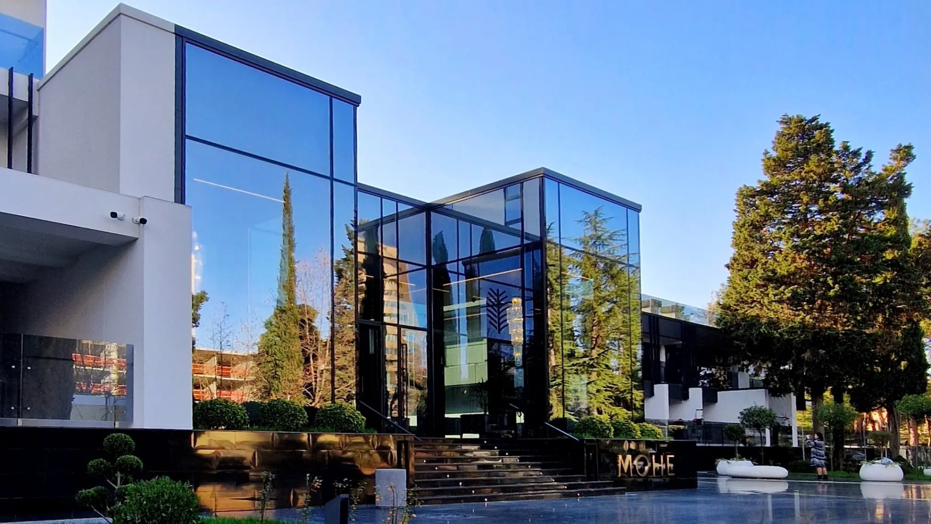 Апартаменты в отеле с всесезонным бассейном