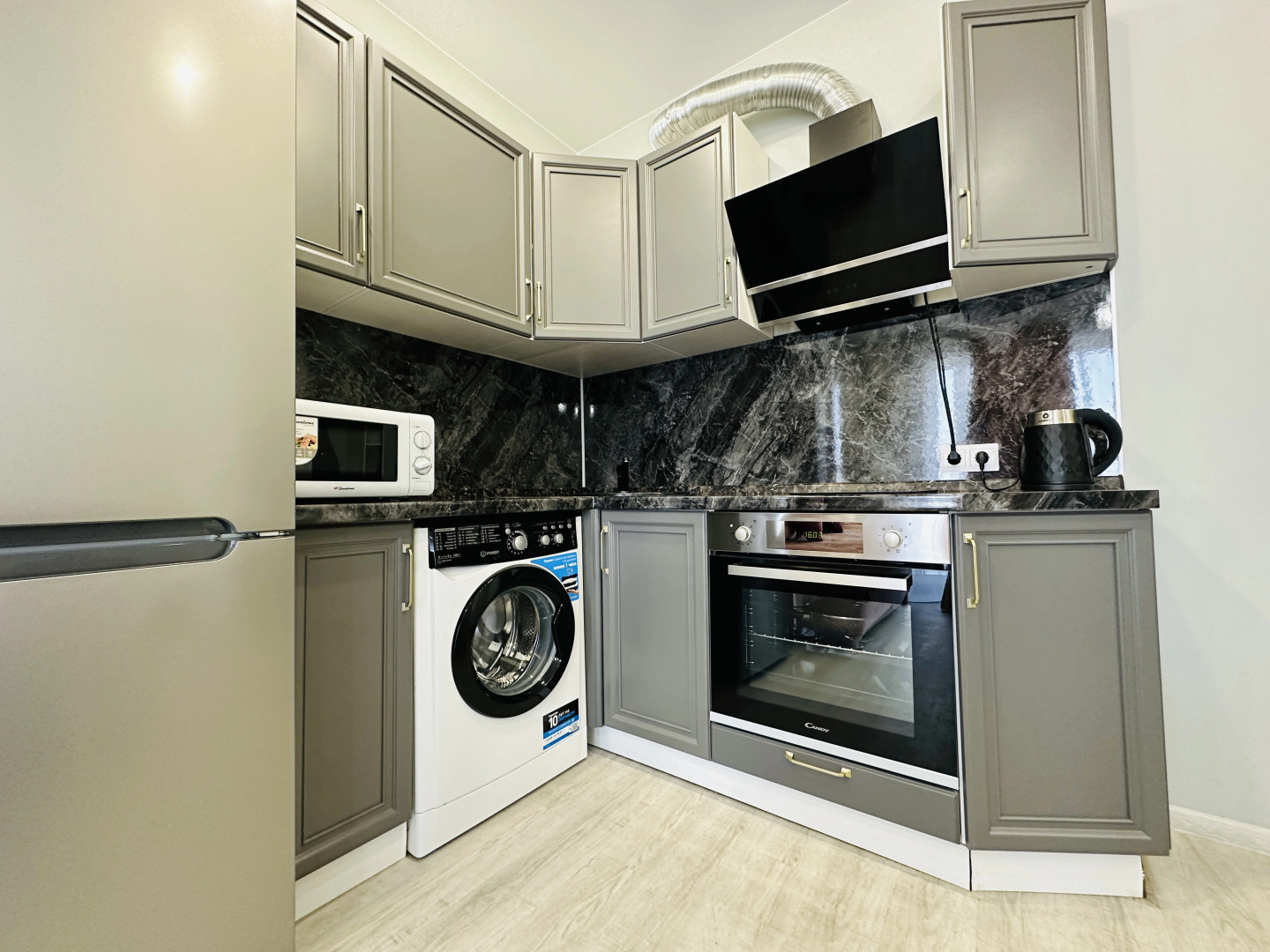 Квартира Nasutki38 люкс Зеркальное отражение