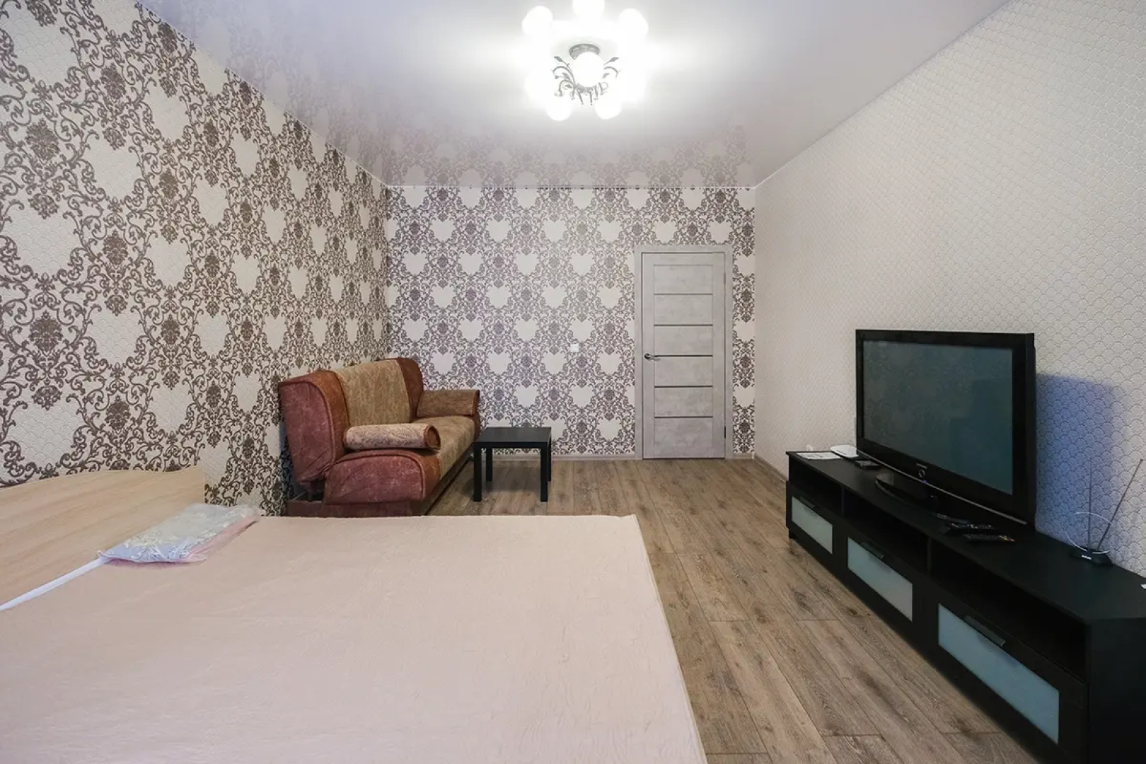 Kvartira na Nemirovicha, 144/1 Apartments