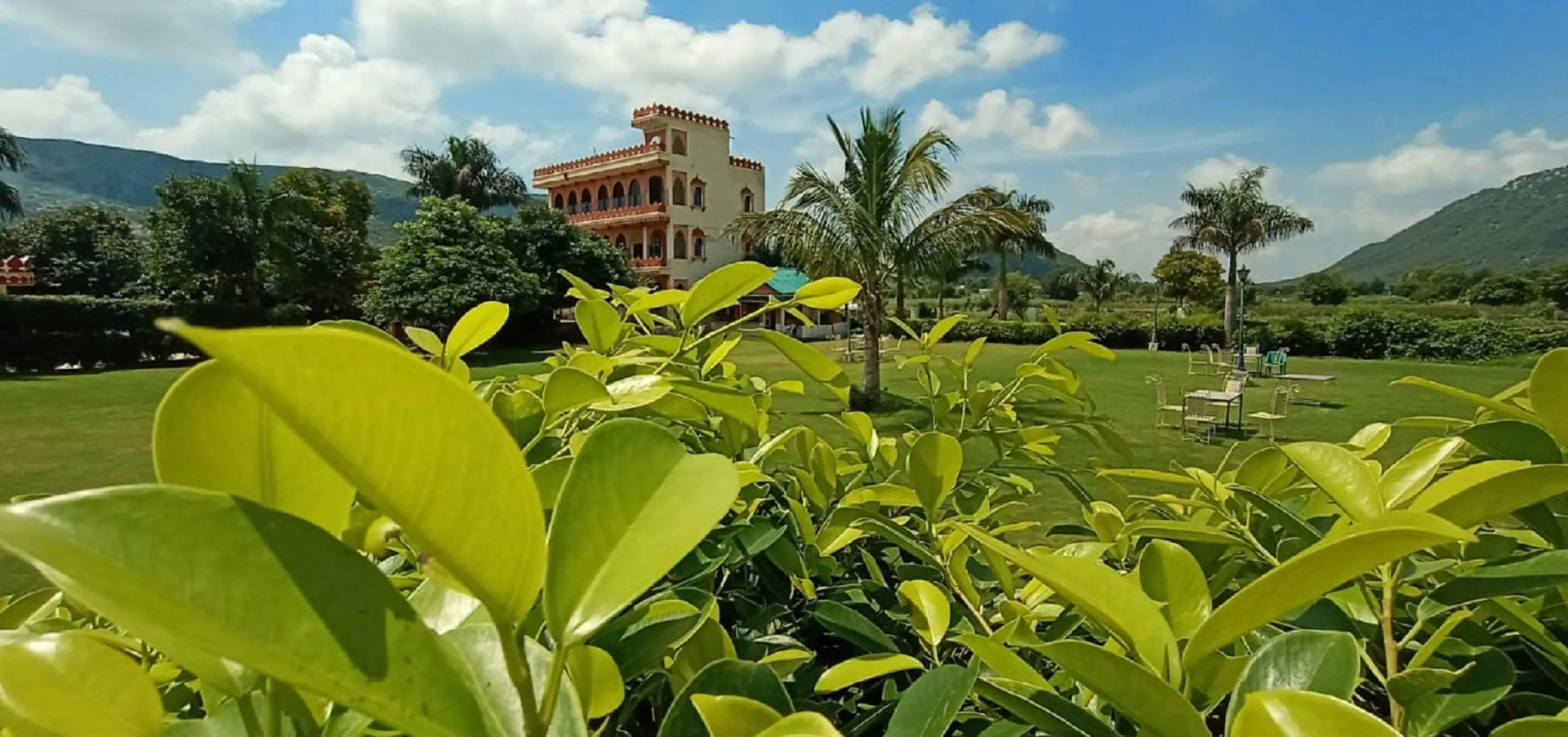 Отель The Country Side Resort