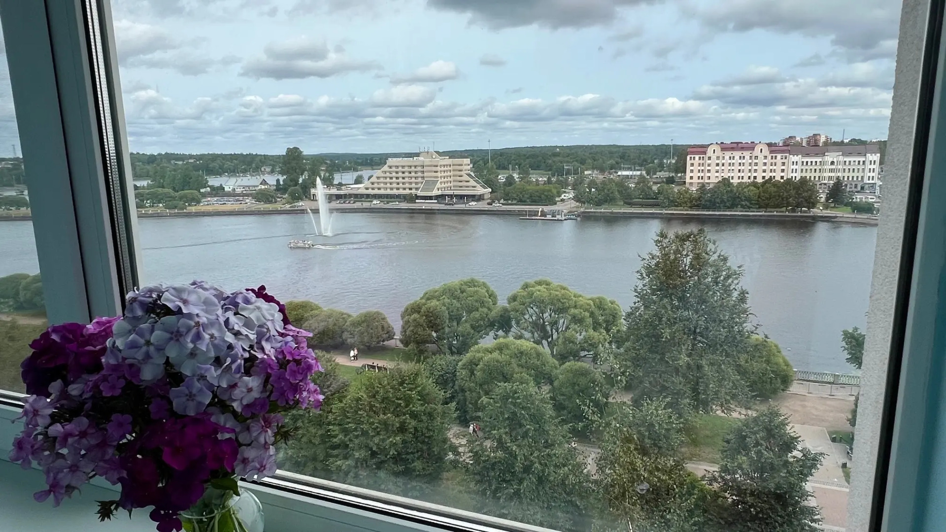 Квартира на набережной с видом на залив