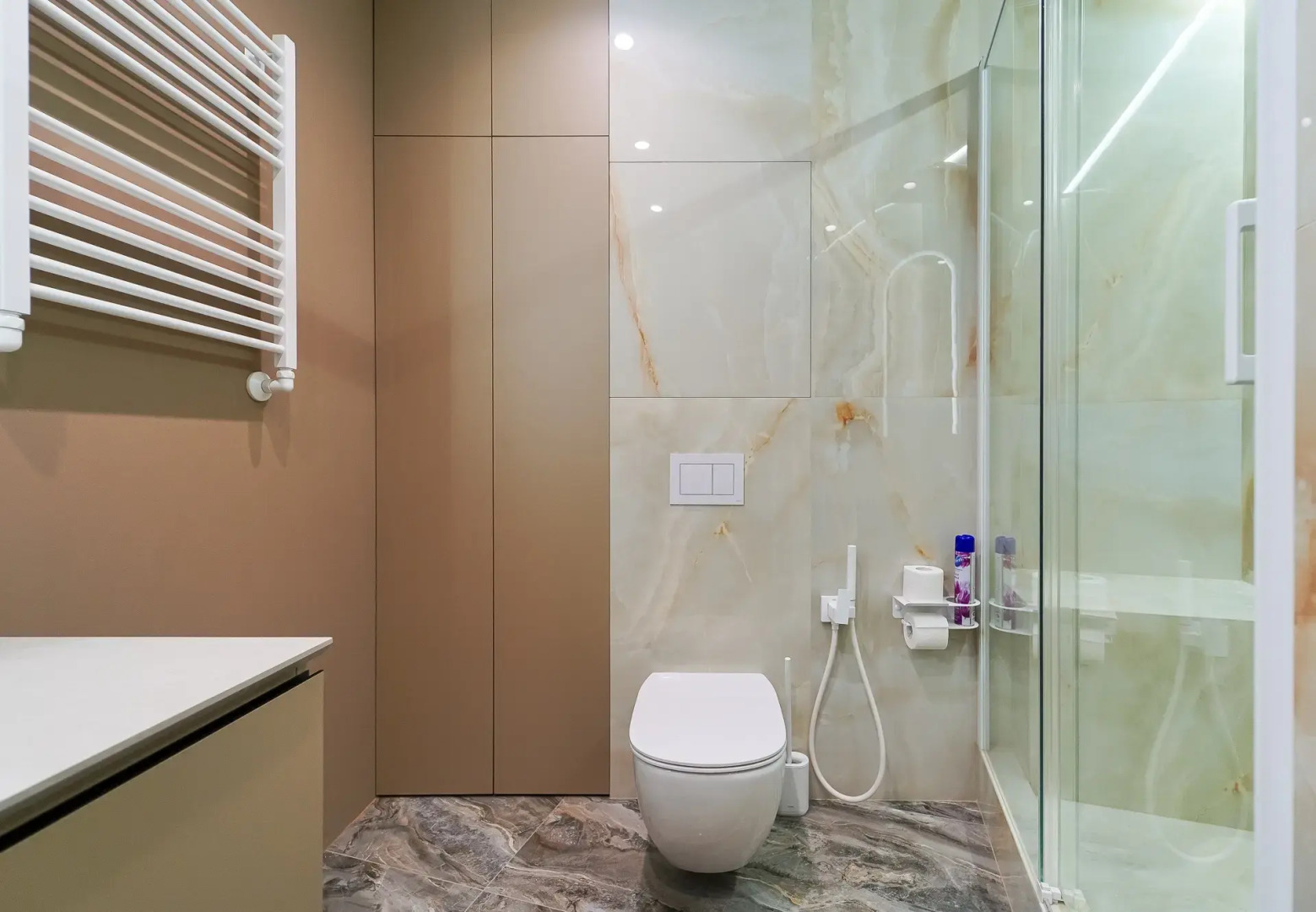 Квартира стильная двухкомнатная VIP на берегу реки