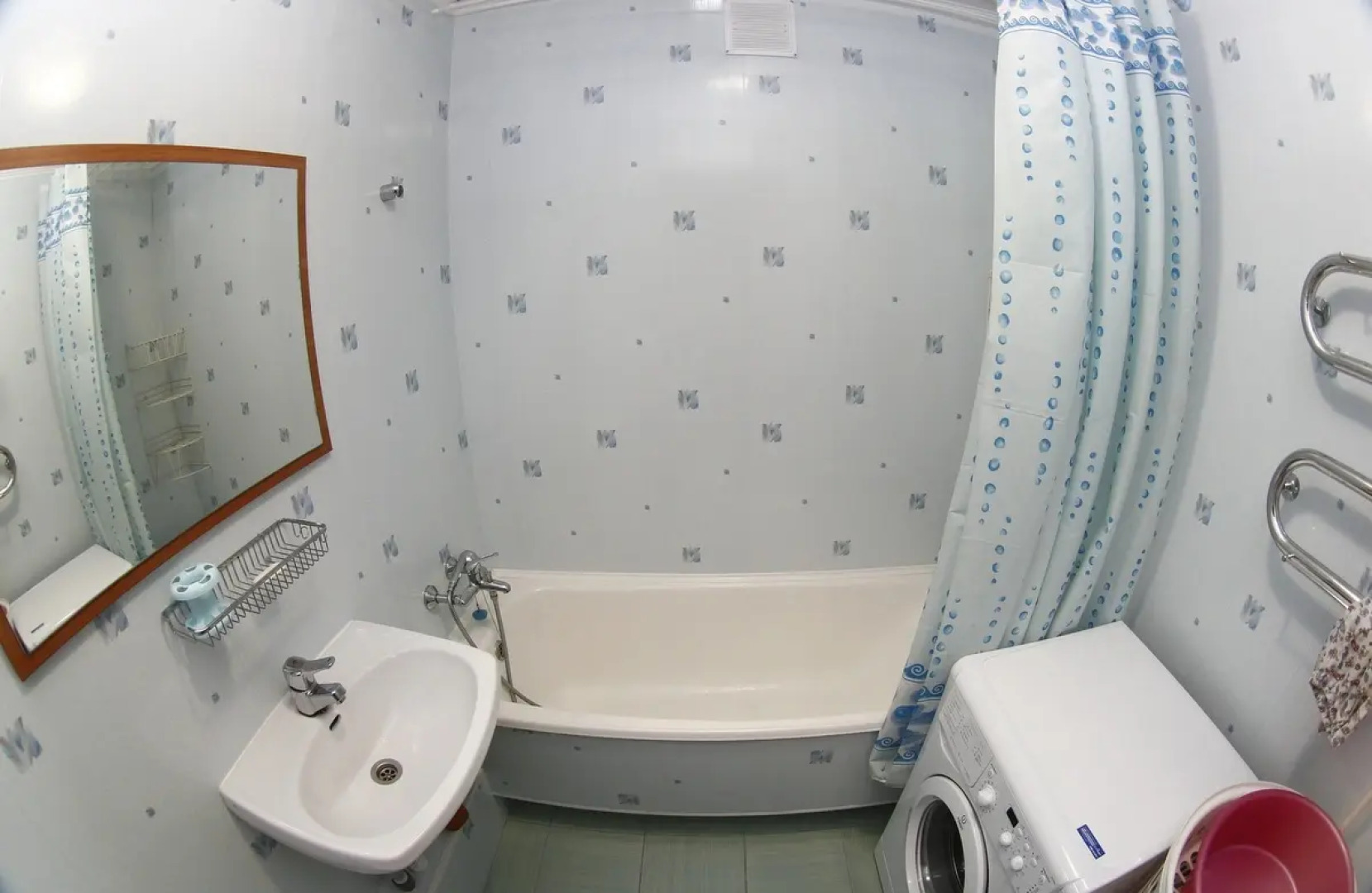 Меблированные комнаты Ваш Дом на Ленинградской (2 подъезд, кв. 32)