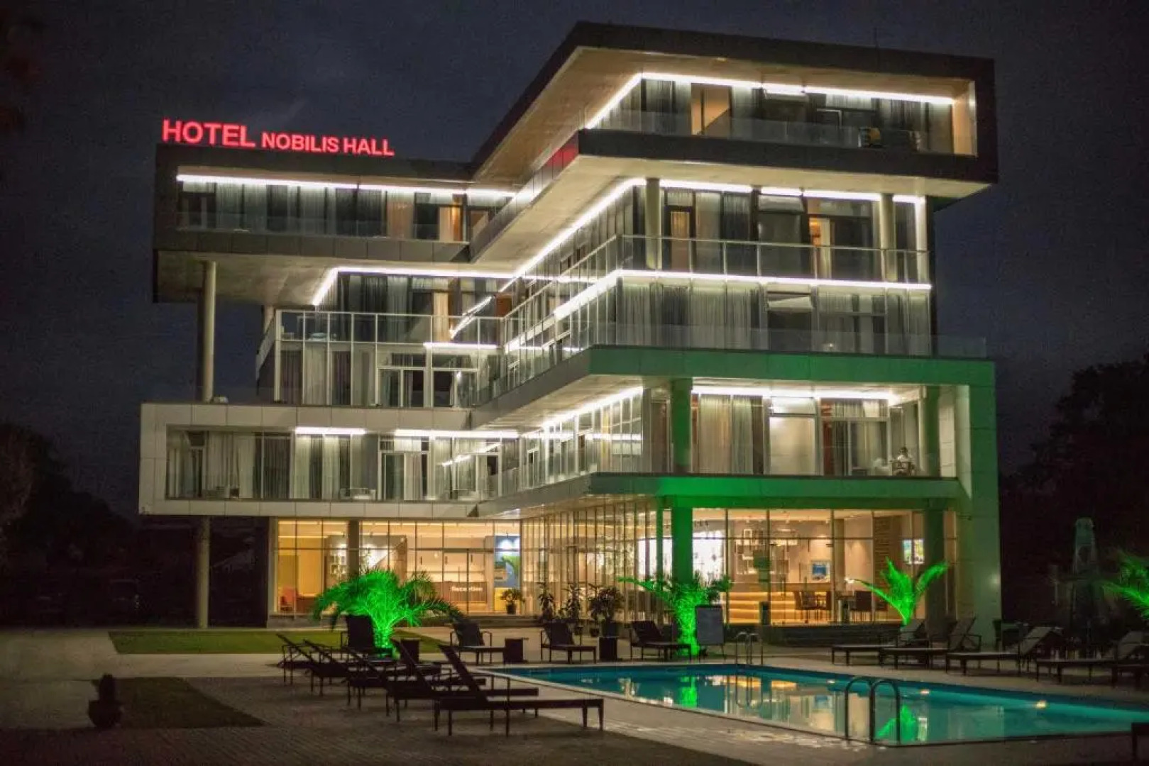 Отель Nobilis Hall