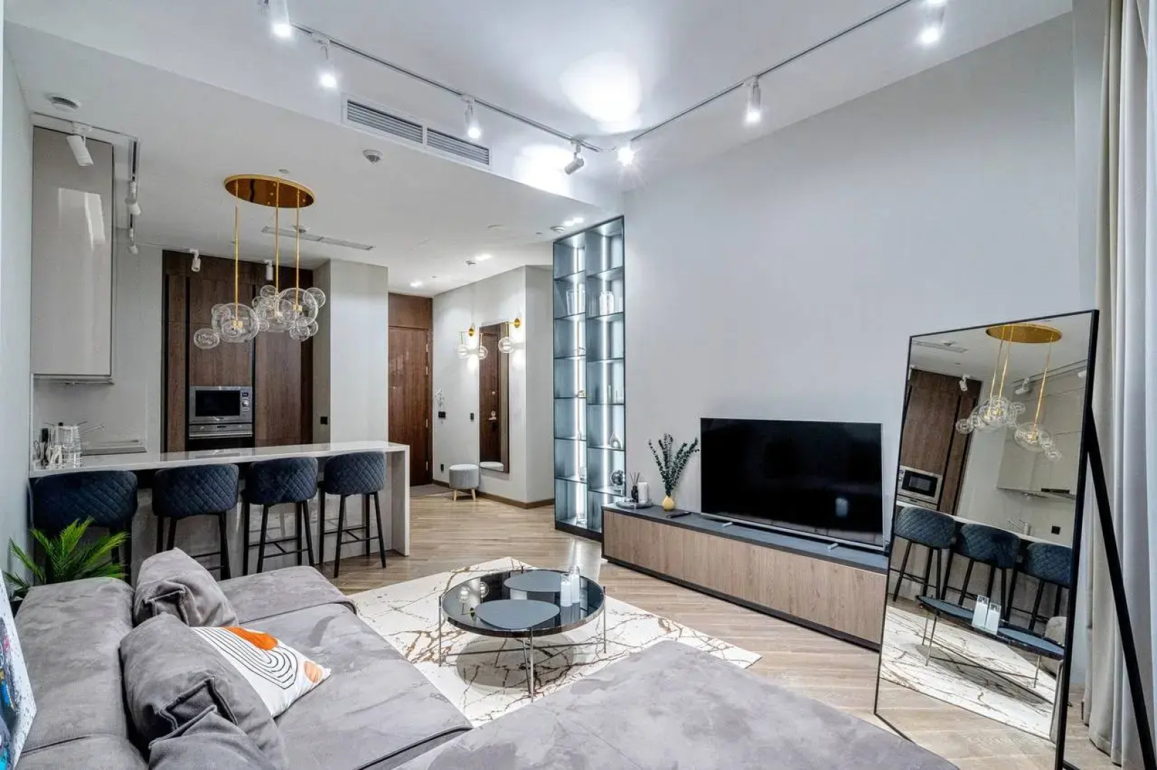 Апартаменты Sky City Moscow 59 этаж! Редкий вид на город! Интерьер нежный как лакомка!