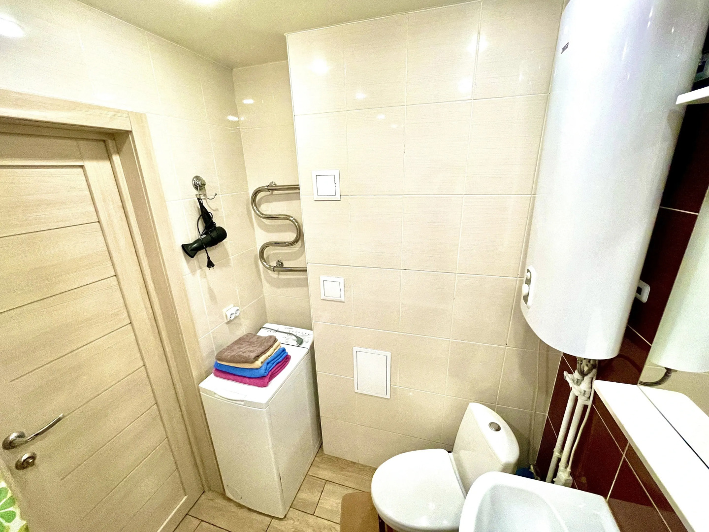 Уютные Апартаменты в доме у Космопорта (ул. Дыбенко 27а)