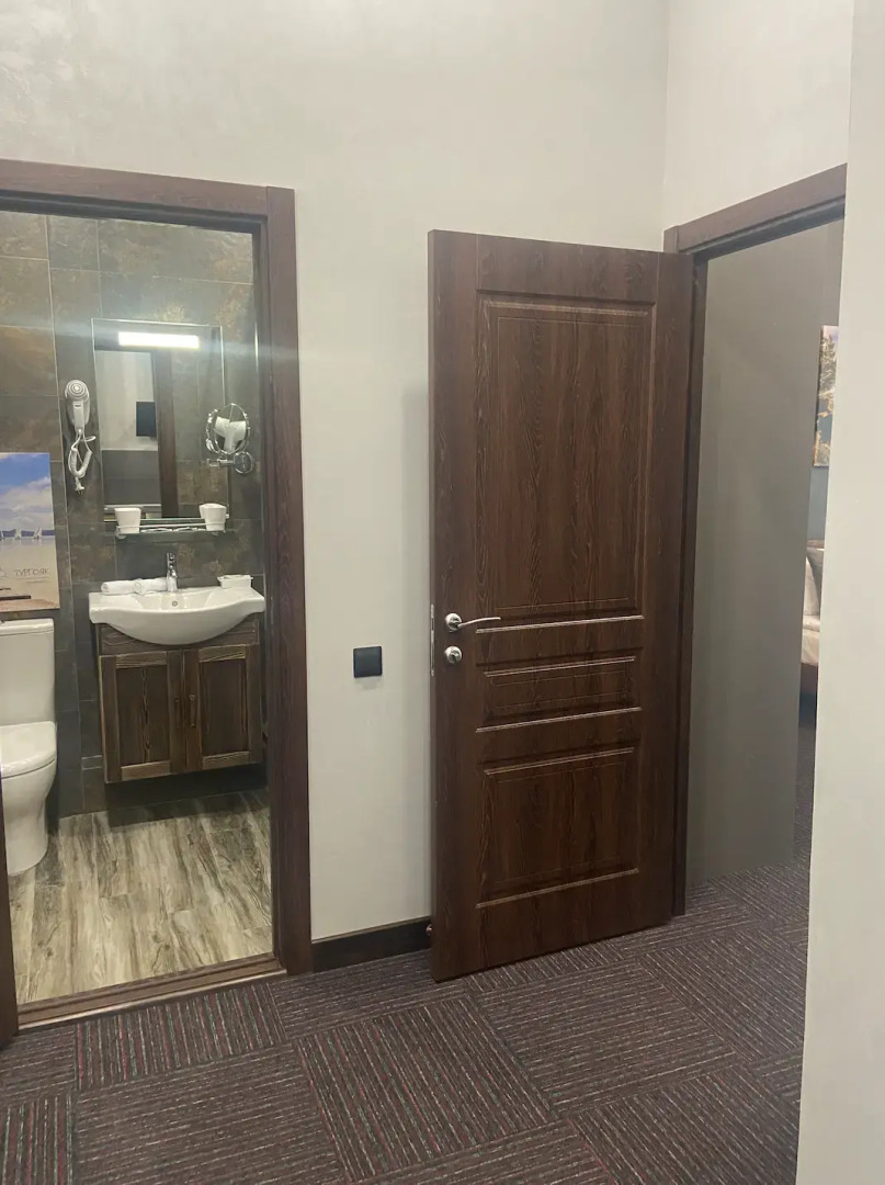 Апартаменты в ГЛК Солнечная Долина на 5 чел.