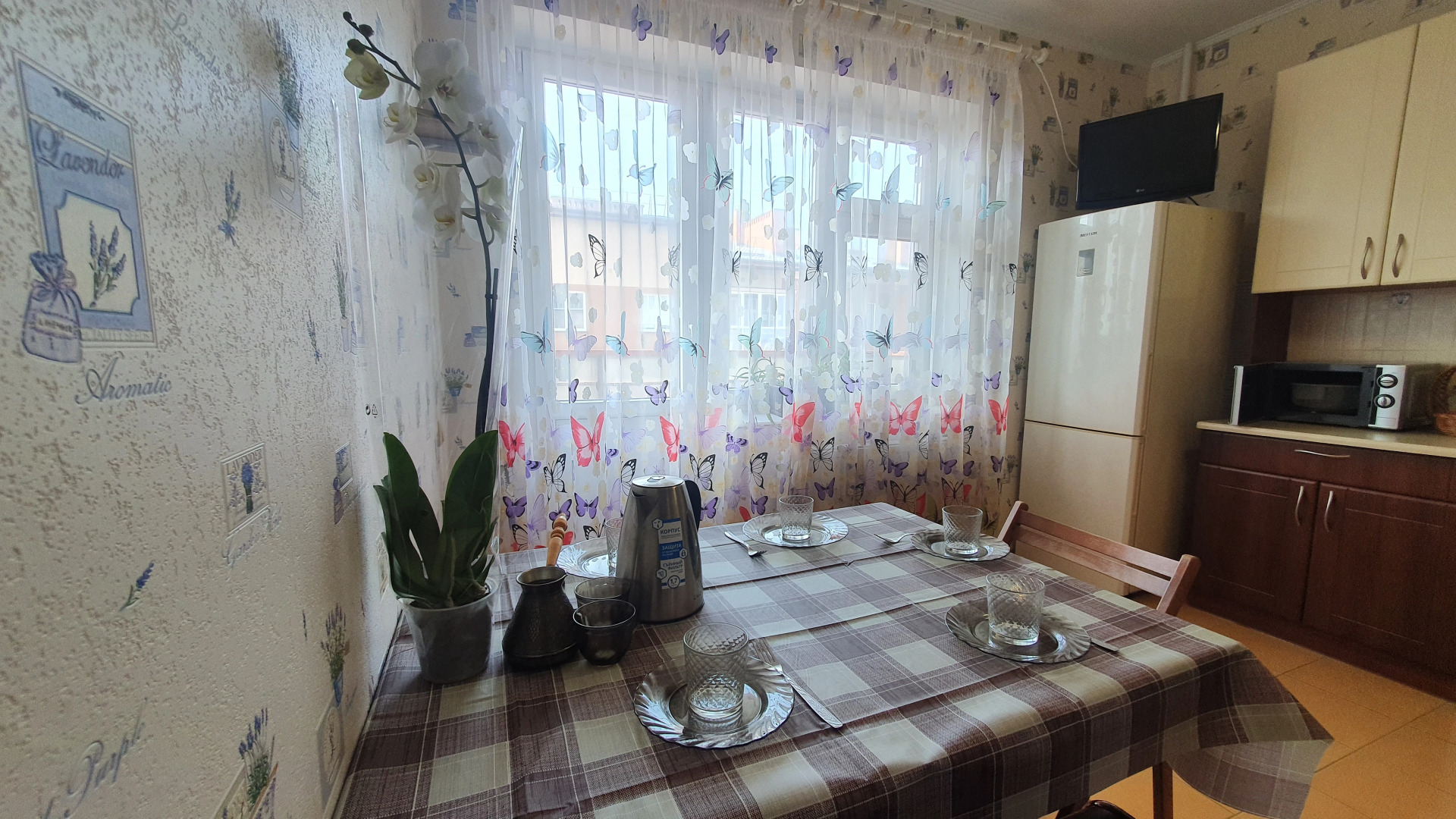 Квартира двухкомнатная 76м2 на Куйбышева 40