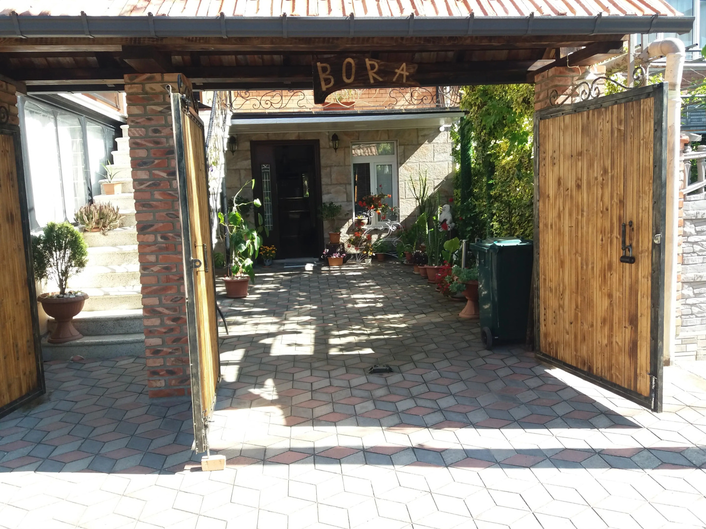 Апартаменты Bora