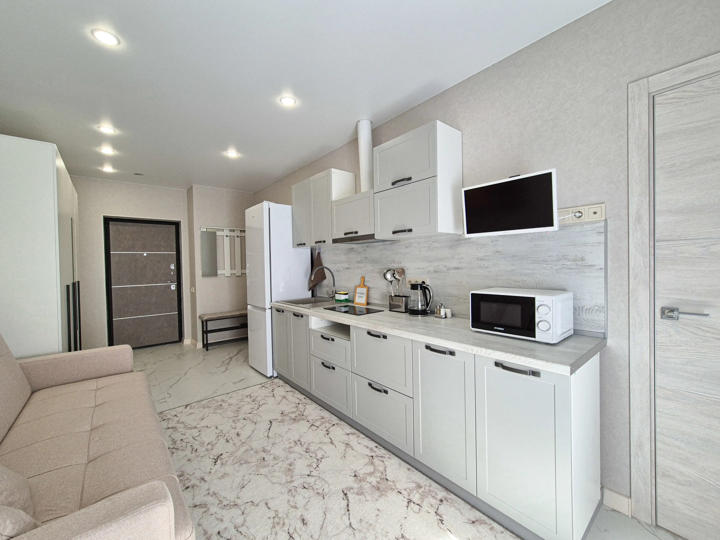 Квартира с Балконом в Одном из Самых Зеленых Районов Сочи