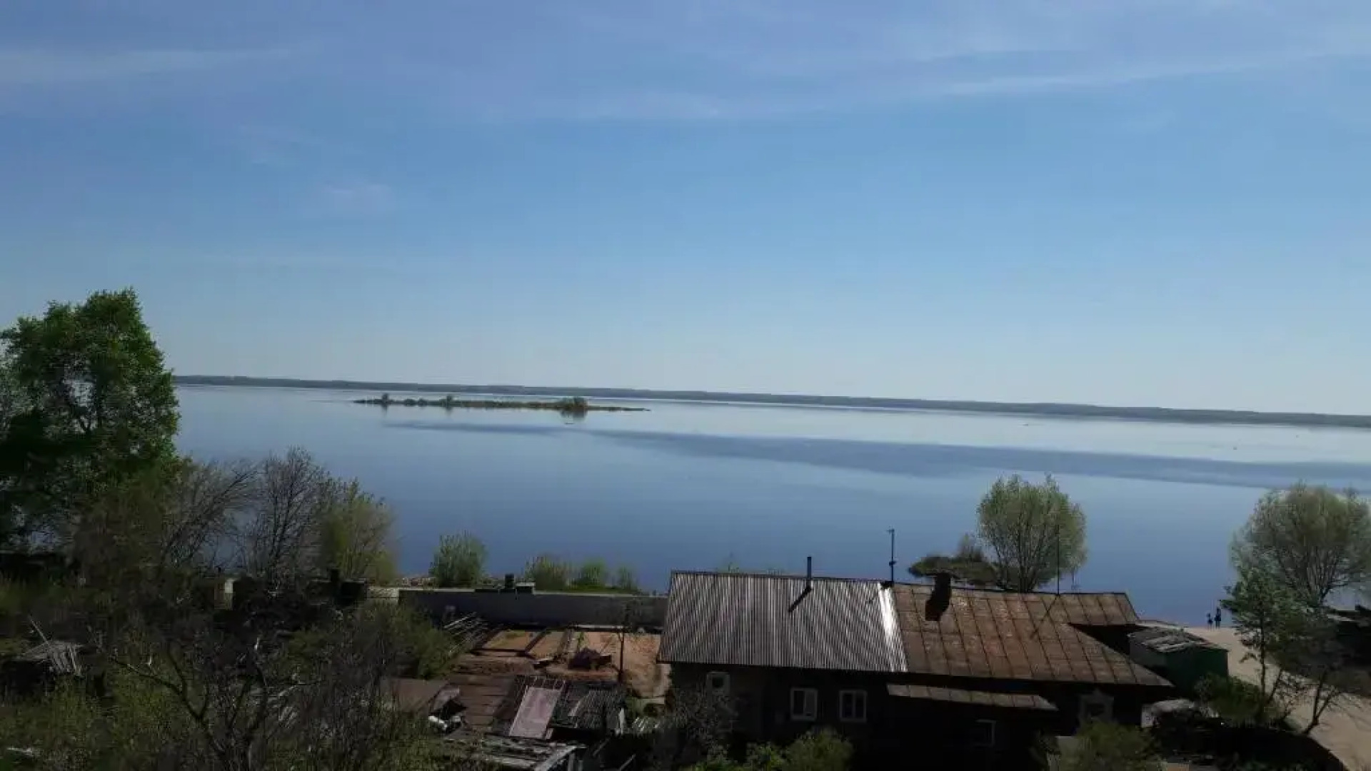 Гостевой дом на берегу озера Неро