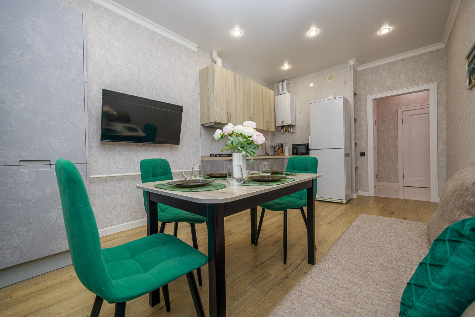 Апартаменты Emerald Comfort 2 в ЖК Изумрудный город