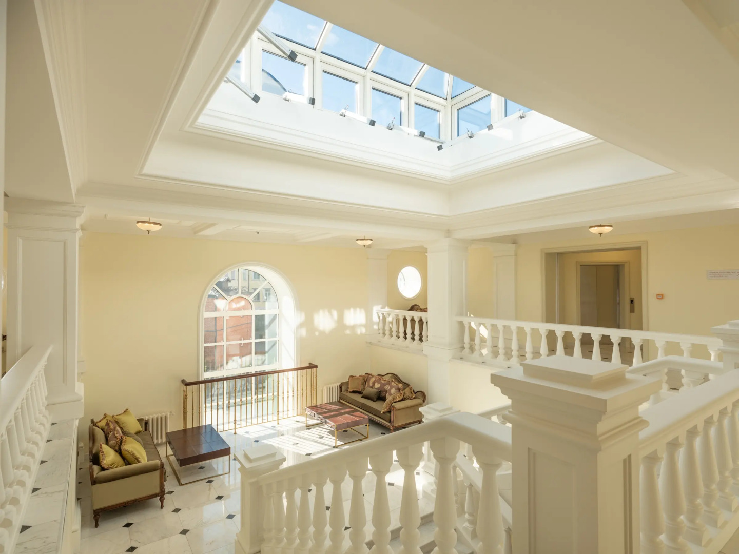 Отель RODINA Grand Hotel & SPA Irkutsk 5*