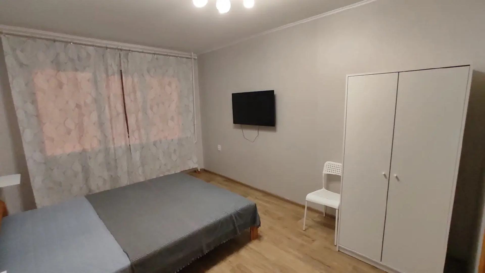 Квартира Двухкомнатная 50 лет Октября 33