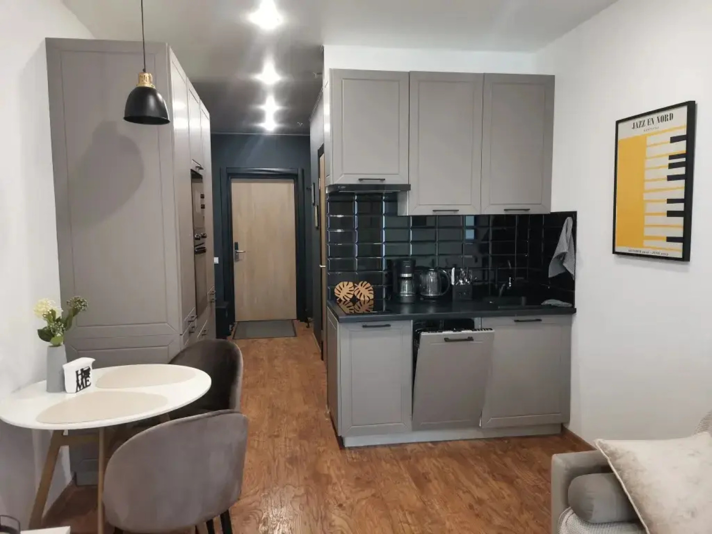 Апартаменты Авеню на Мужества