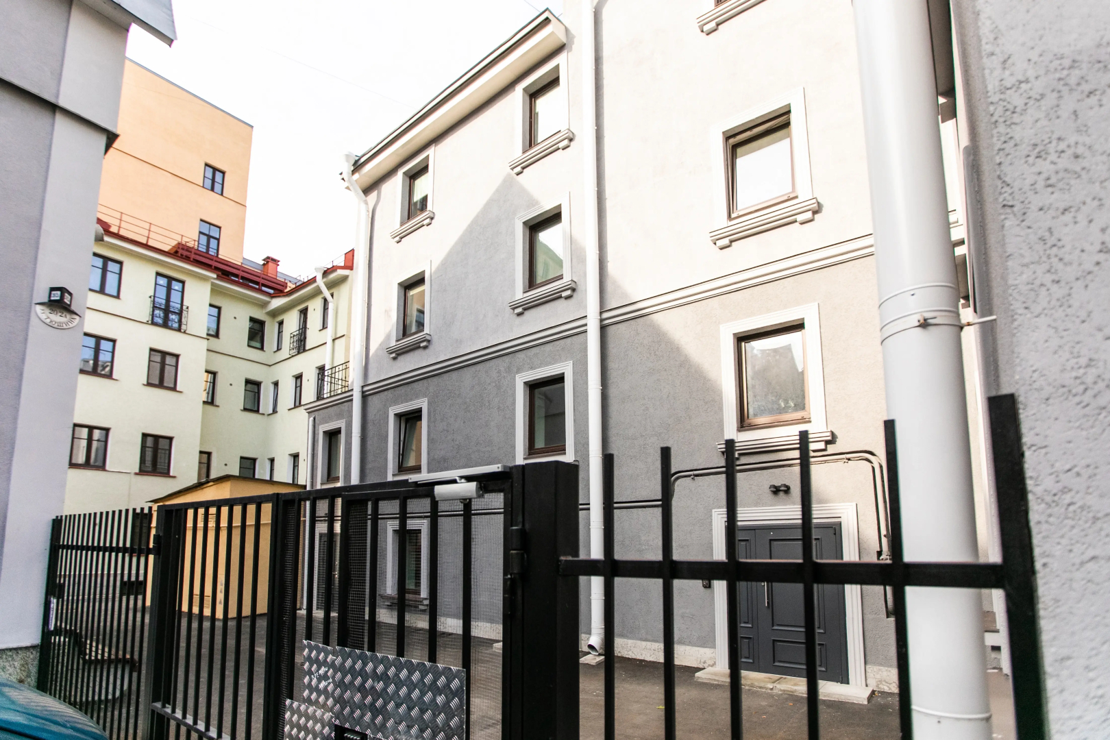 Квартира Voda на Боровой Satin home