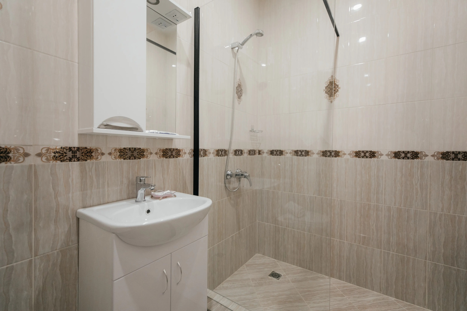 Отель Дизак