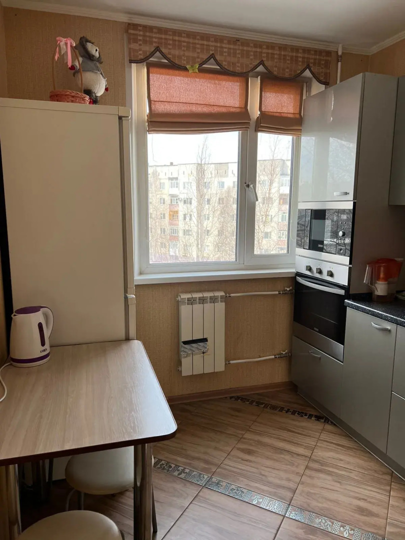 Апартаменты 13-й микрорайон 28