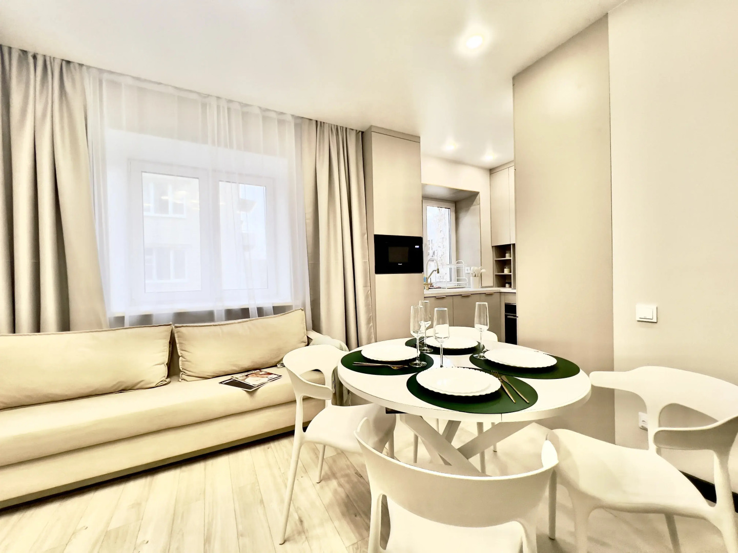 Апартаменты ВыДома на Тюменском Арбате с видом на Бульвар Дзержинско