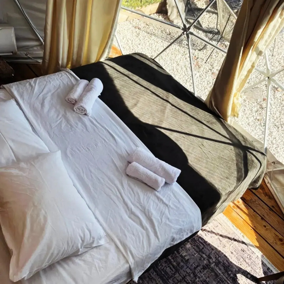 Глэмпинг ROSE (Luštica Bay)