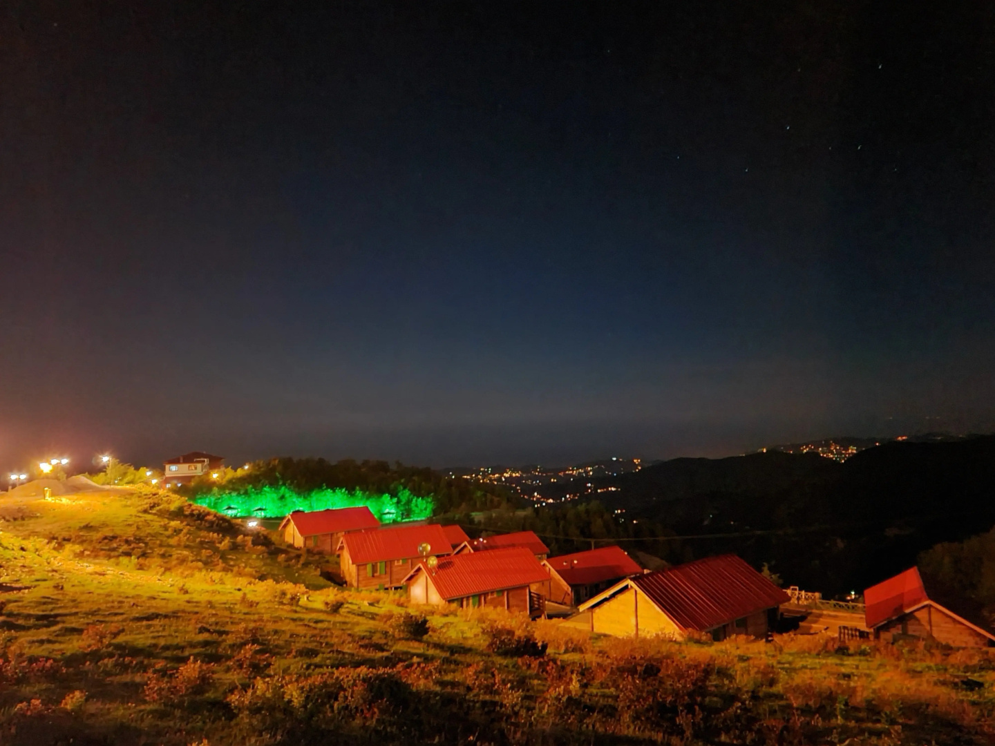Flora Handüzü Resort & Wellness Bungalow Hotel