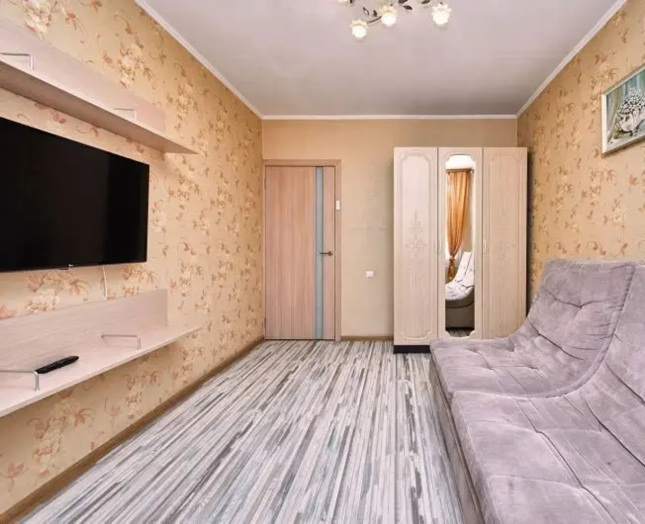 Апартаменты Двухкомнатные Ул. Учебная, 15 Лагерный сад клиника Савиных