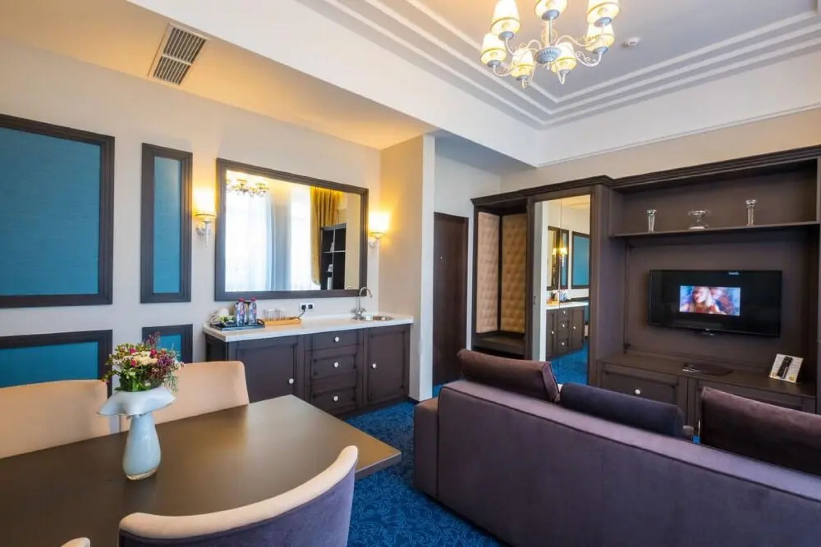 Отель Томь Ривер Плаза