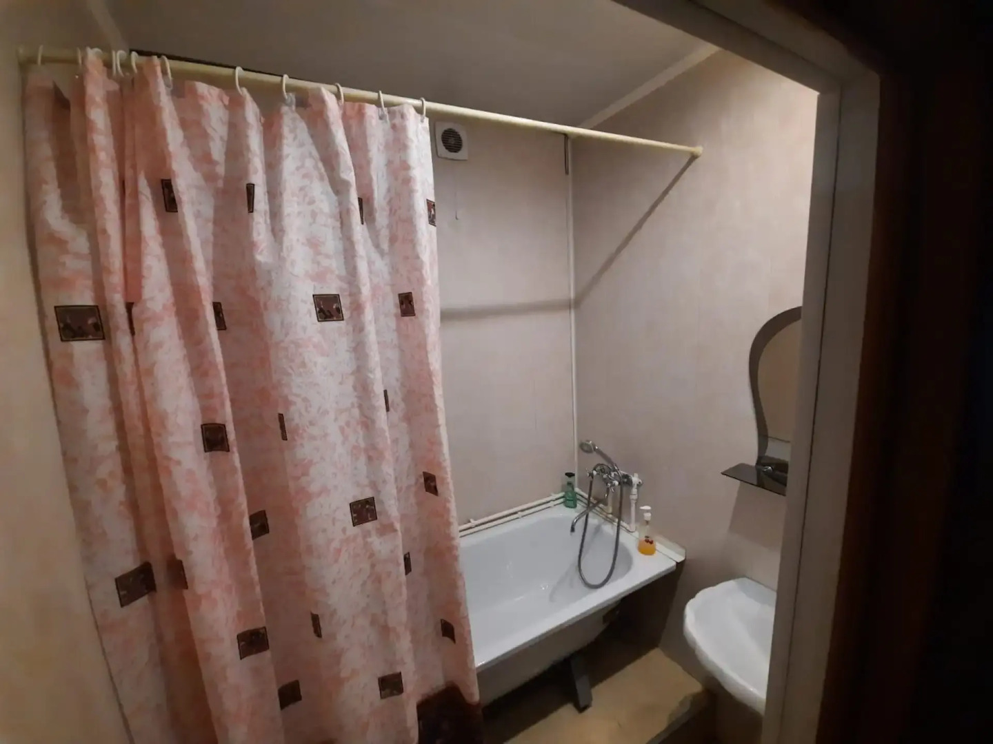 Квартира в Микрорайоне В-1 20