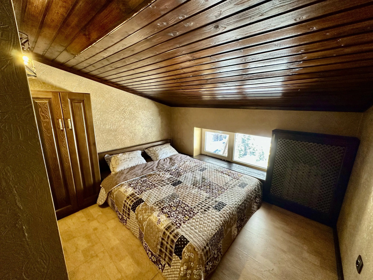 Квартира на Аланской, 25 "Пентхаус"