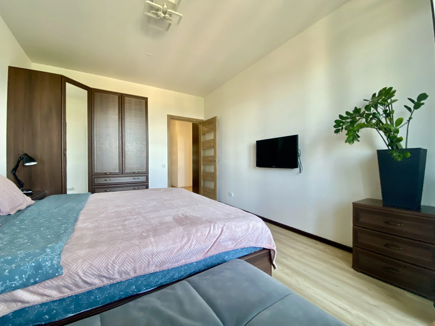 Квартира InRoomSPb на Евгения Шварца 11