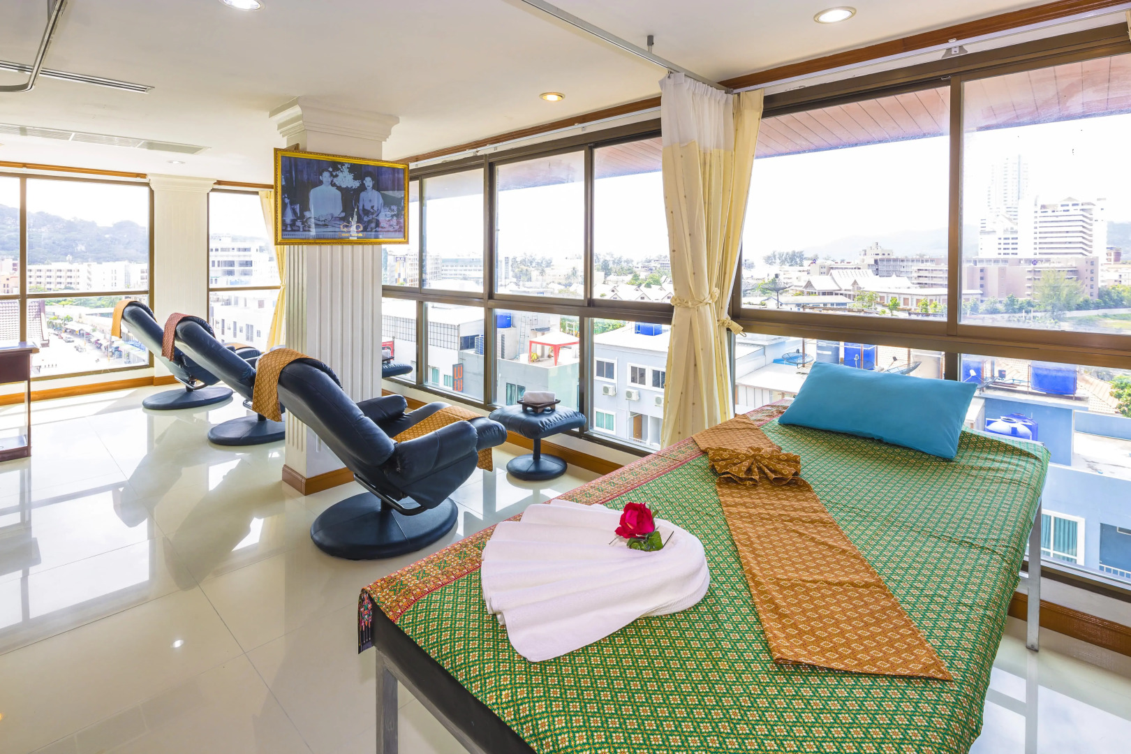 Отель Azhotel Patong