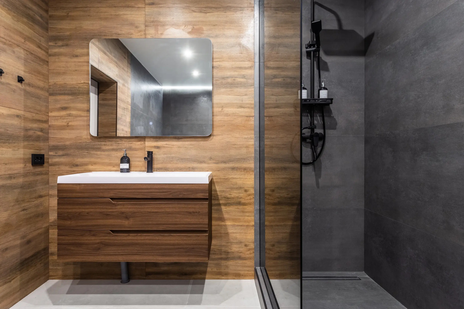 Частный дом Eliza Home с джакузи в Сосновских Горках