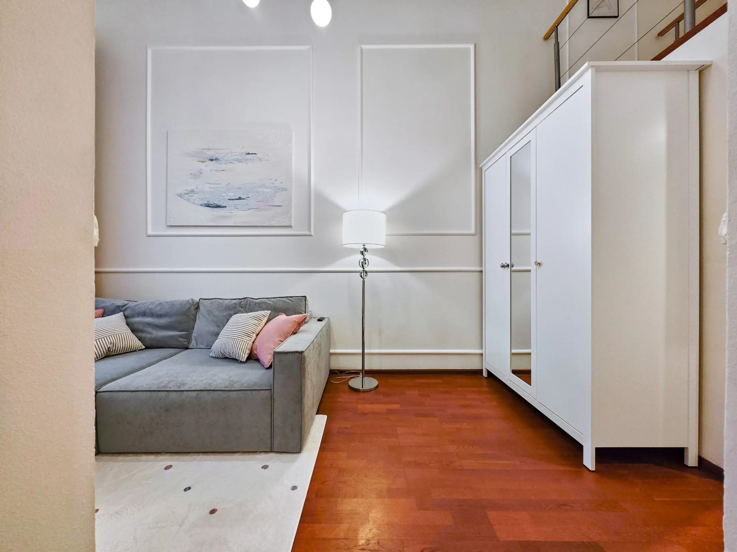 Апартаменты Невский 18 Николь и Мишель