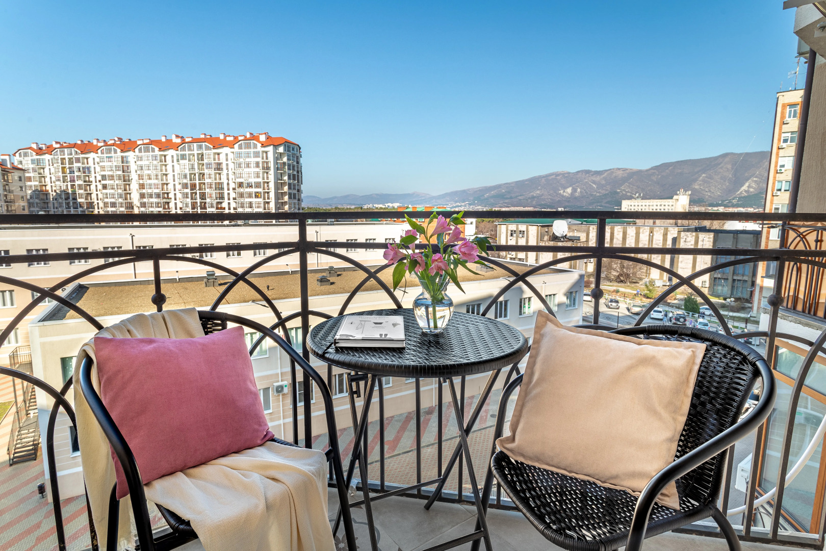 Квартира Просторная в Живописном Районе от Home Group apartments