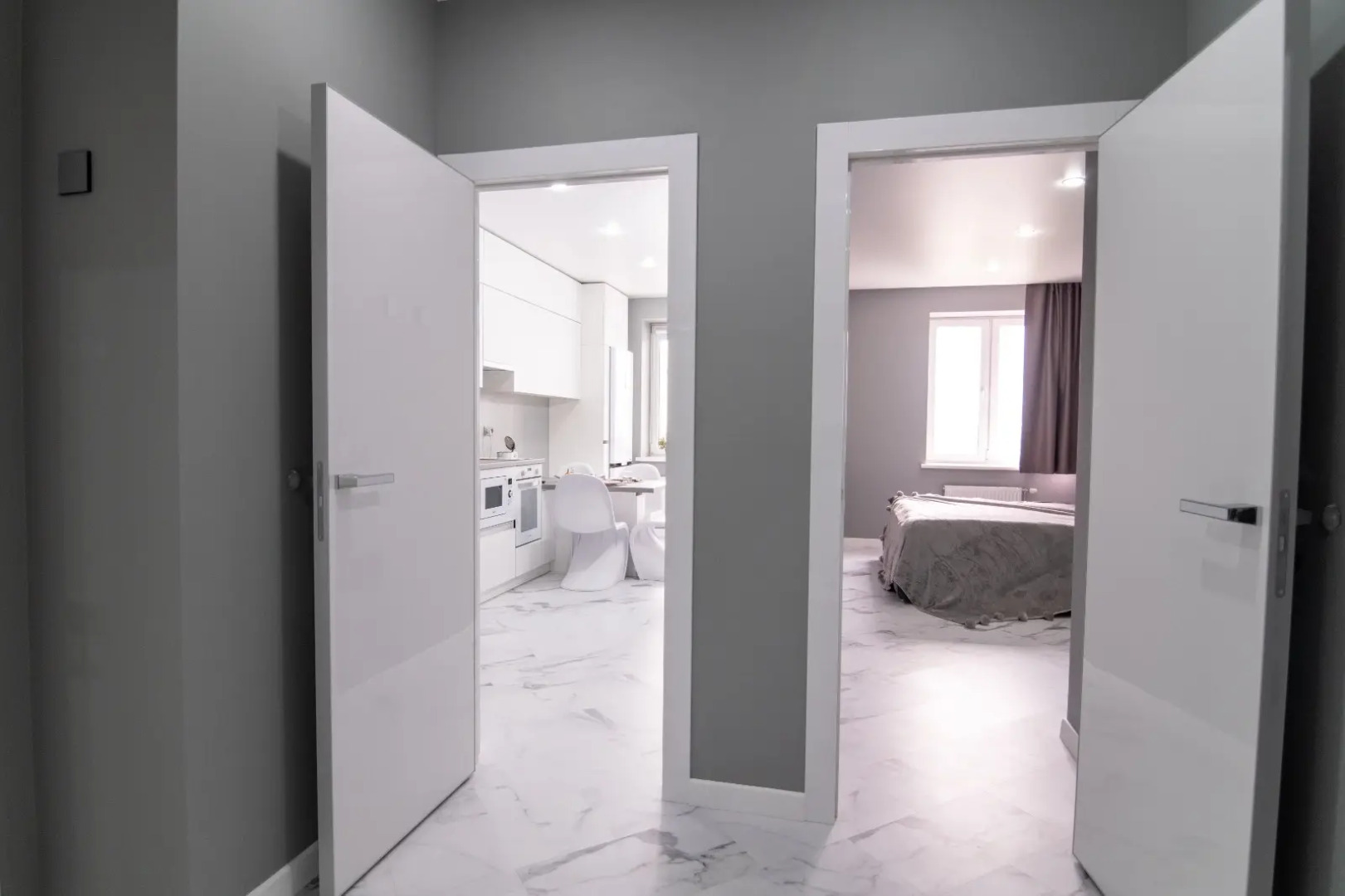 Апартаменты Hedonism Aparts со Стильным Ремонтом в Тихом Районе