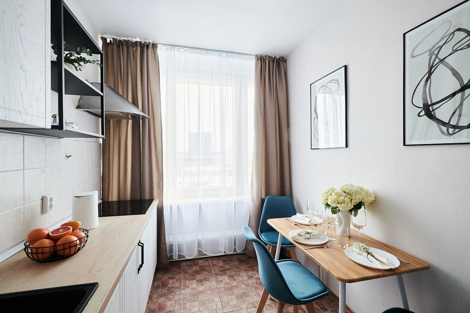Квартира GM Apartments Стильная Трехкомнатная с видом на Новый Арбат
