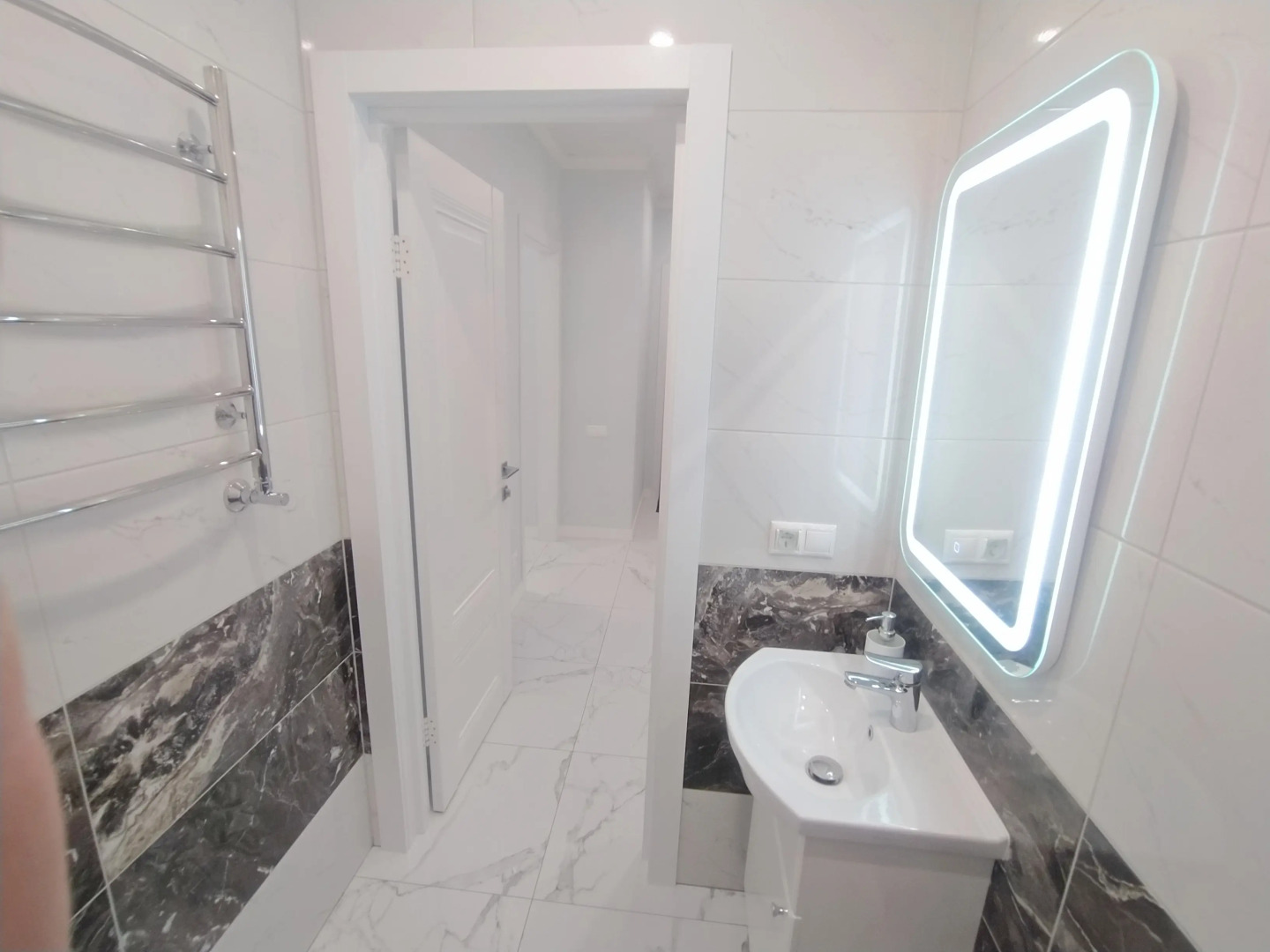 Апартаменты Люкс 2-х комнатные в Центре Новый Дом, 75 м2