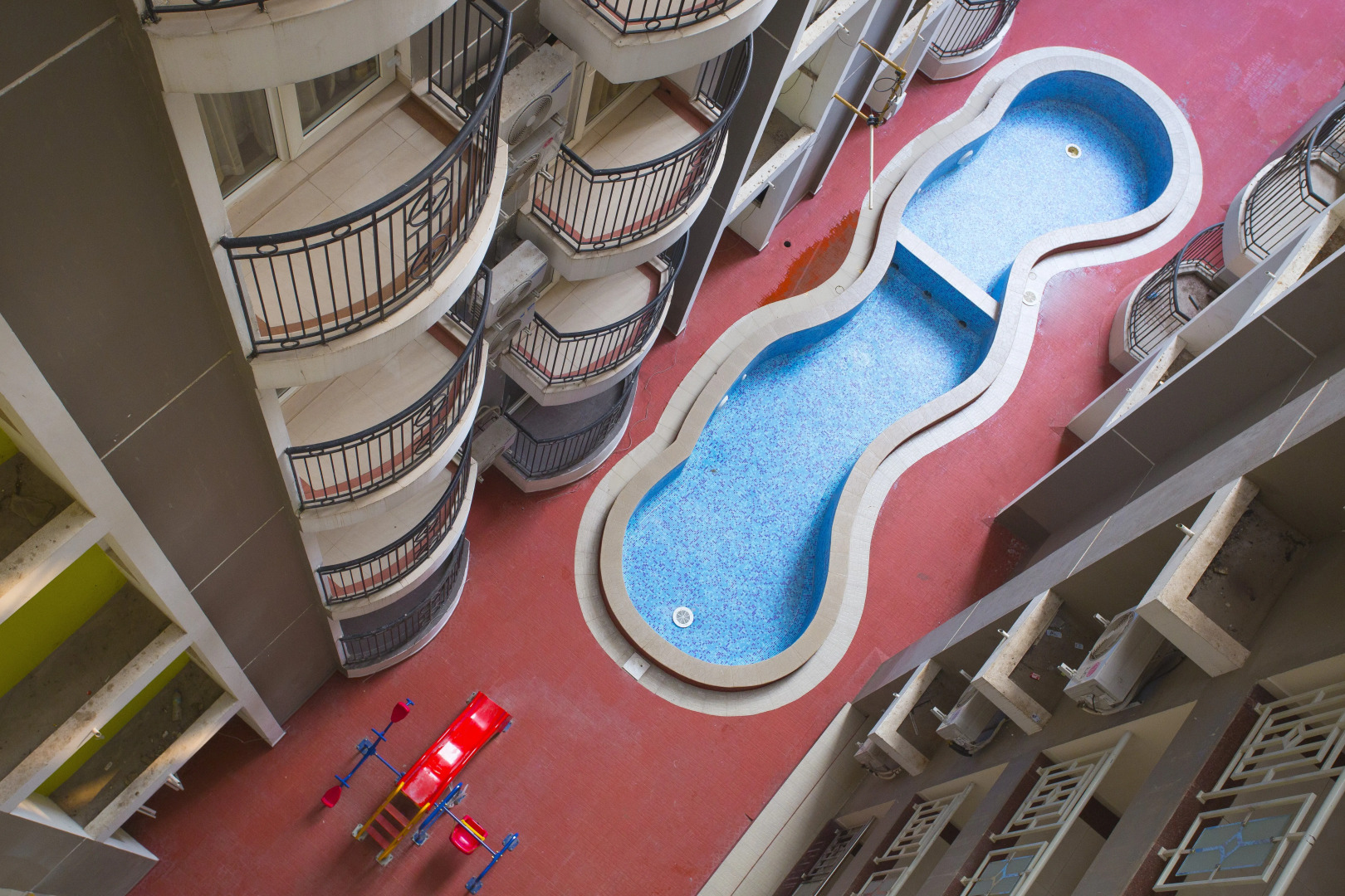 Отель Atlas Airport Apartments